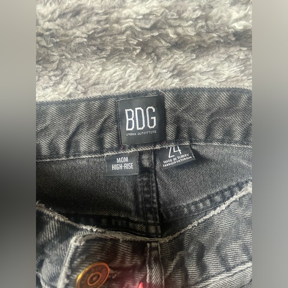 Black/Grey Wash BDG High-Rise Mom Jeans 24W - Picture 3 of 3